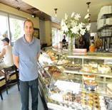 Patisserie near to Shimmie Horn's NY Hotel